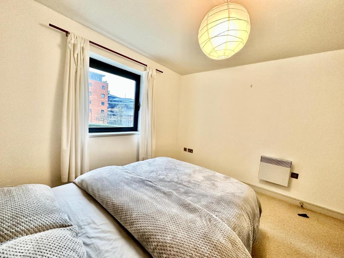 Cosy Canal View Apartment Cardiff Bay Exterior foto